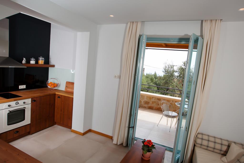 Lithos Guesthouse Kardamili Esterno foto
