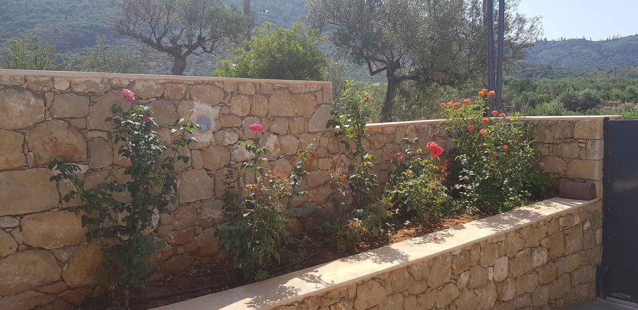 Lithos Guesthouse Kardamili Esterno foto